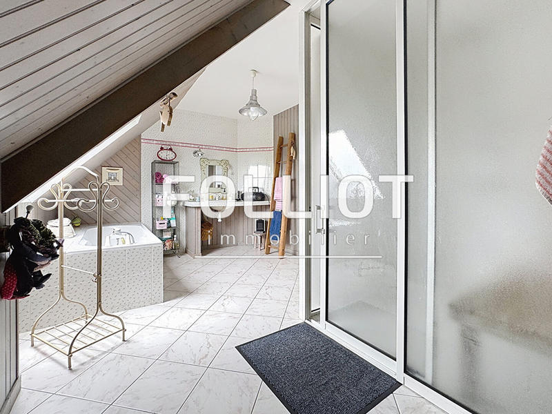 Maison - 170 m² - 7 pièces