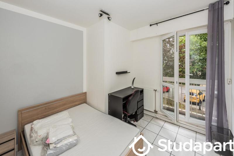 Chambre - 11 m² - 1 pièce