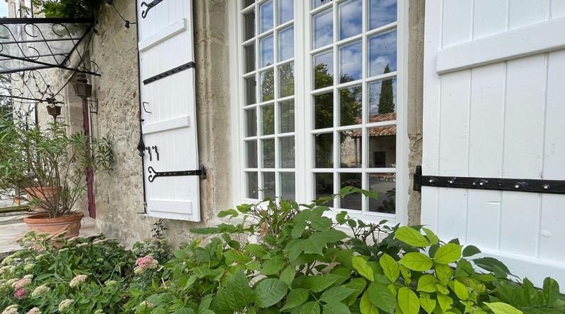 Maison - 530 m² - 18 pièces