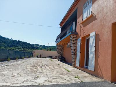 Maison traditionnelle - 133 m² - 6 pièces