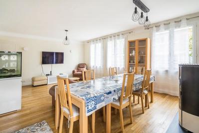 Maison - 98 m² - 5 pièces