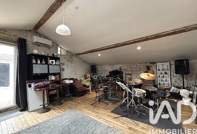 Maison - 243 m² - 8 pièces