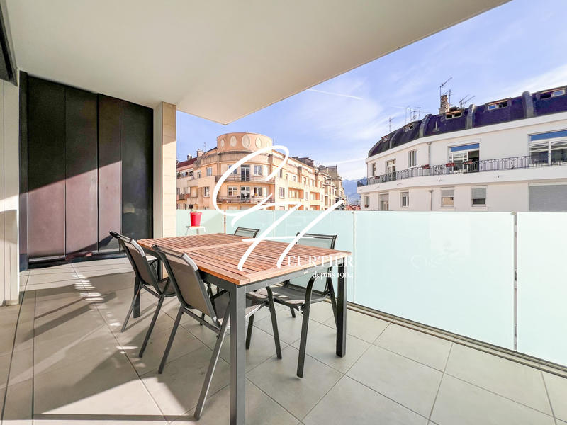 Appartement - 89 m² - 4 pièces