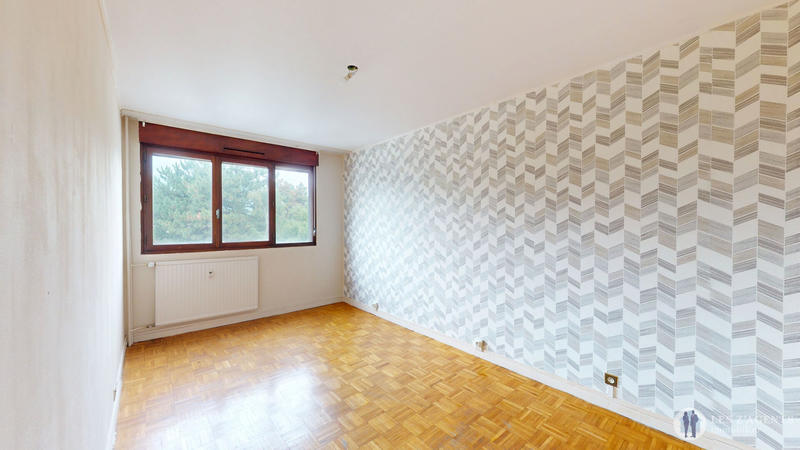 Appartement - 93 m² - 5 pièces