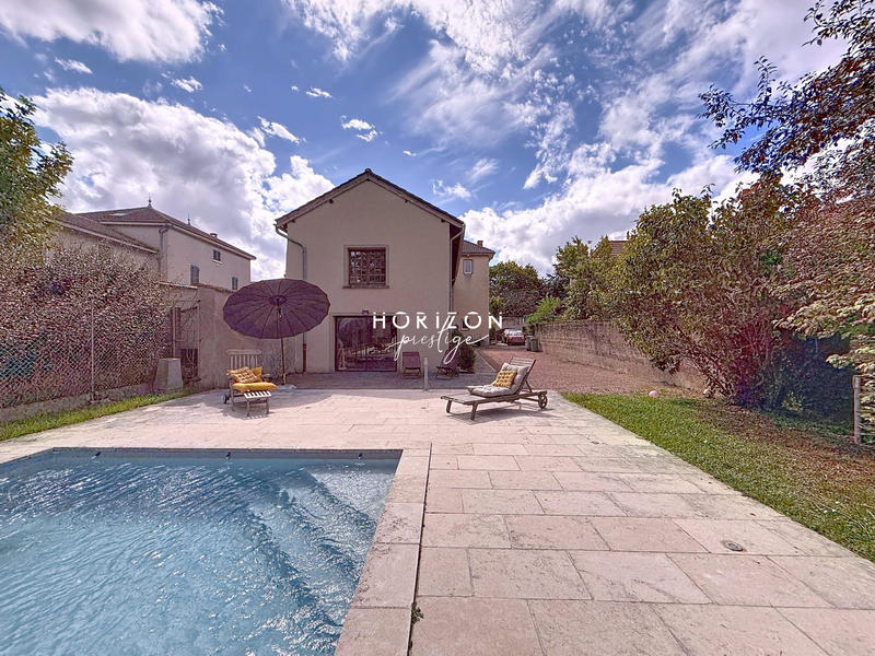 Maison - 183 m² - 6 pièces