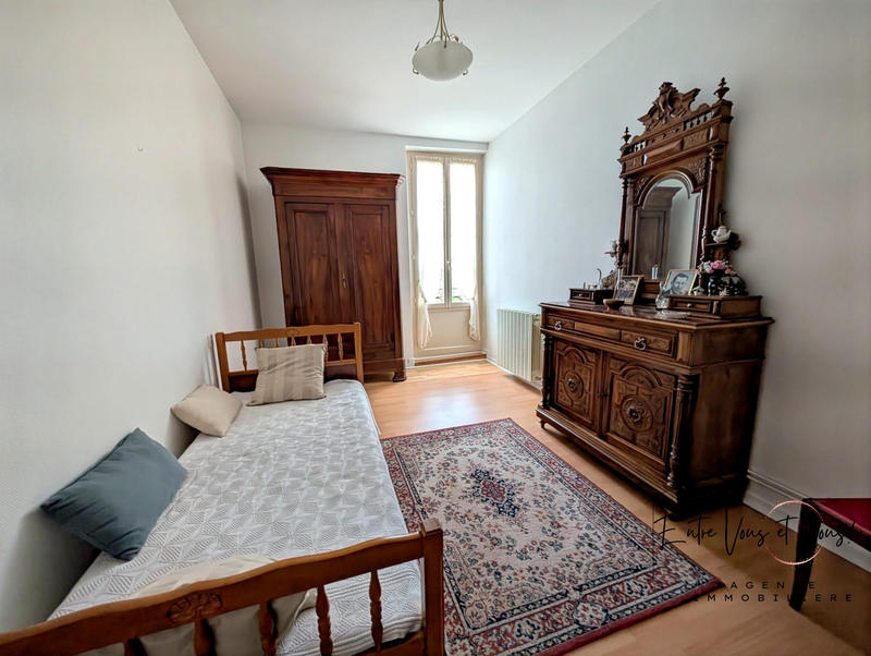 Maison - 220 m² - 6 pièces