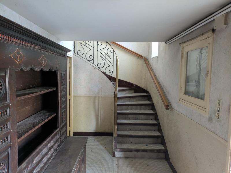 Maison - 250 m² - 7 pièces