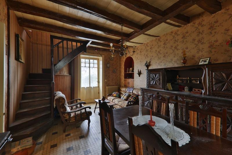 Maison - 230 m² - 9 pièces