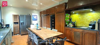 Maison - 416 m² - 10 pièces