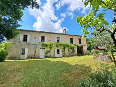 Maison - 186 m² - 5 pièces