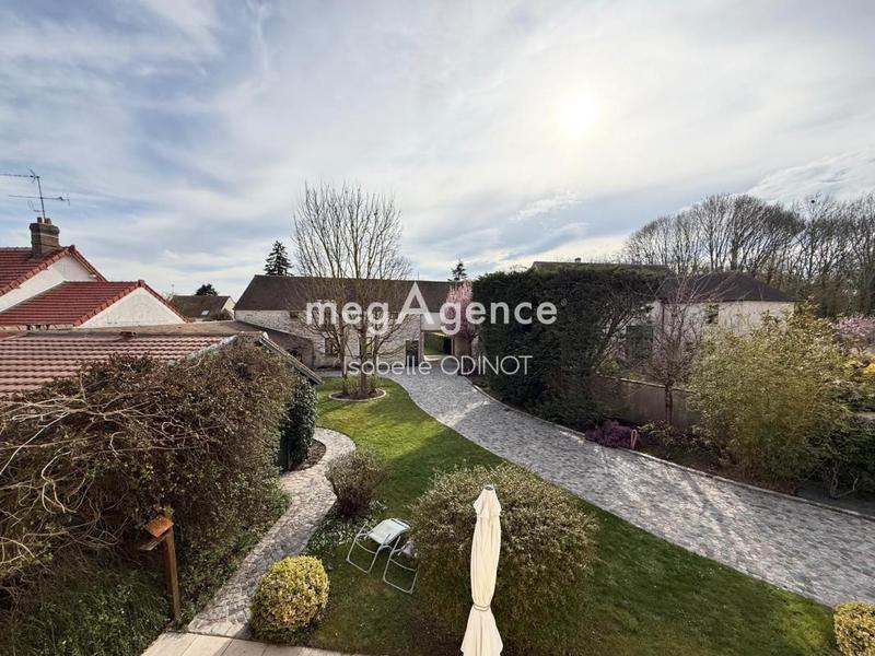 Maison - 210 m² - 7 pièces