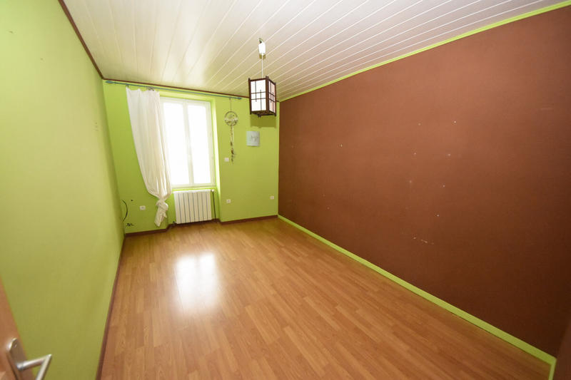 Maison - 220 m² - 7 pièces