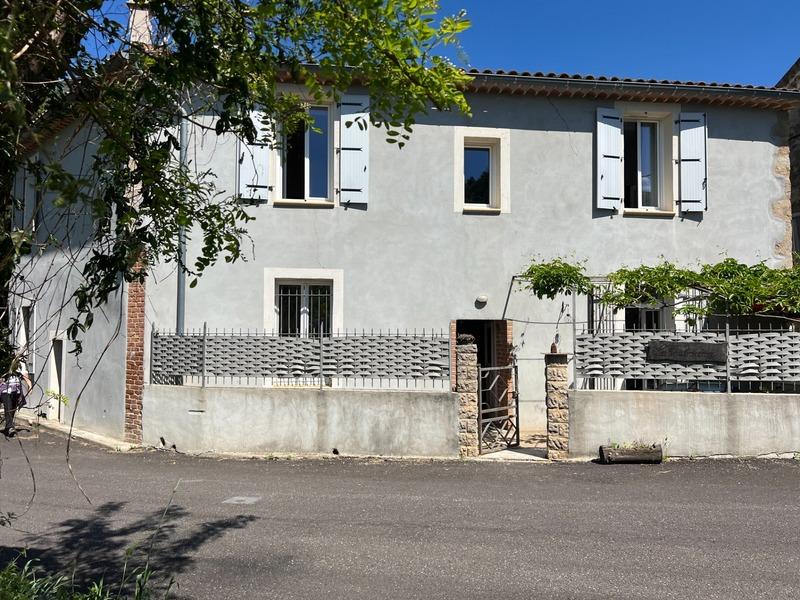 Maison - 181 m² - 7 pièces