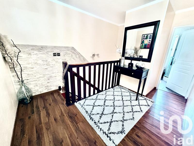 Maison - 98 m² - 5 pièces