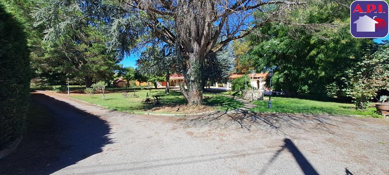 Maison - 244 m² - 8 pièces