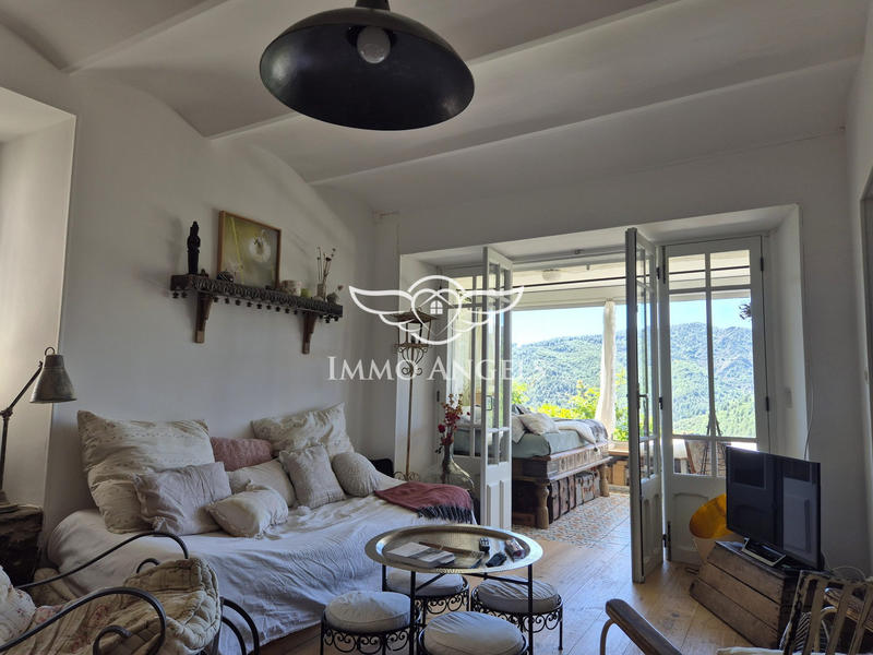 Maison - 145 m² - 9 pièces