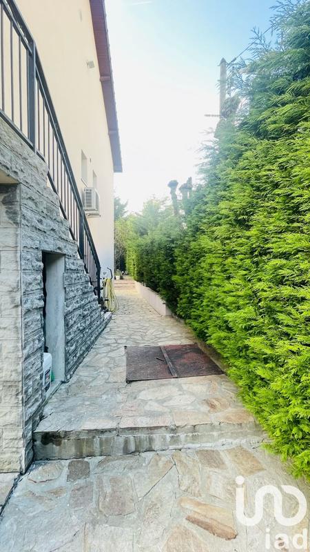 Maison - 191 m² - 8 pièces