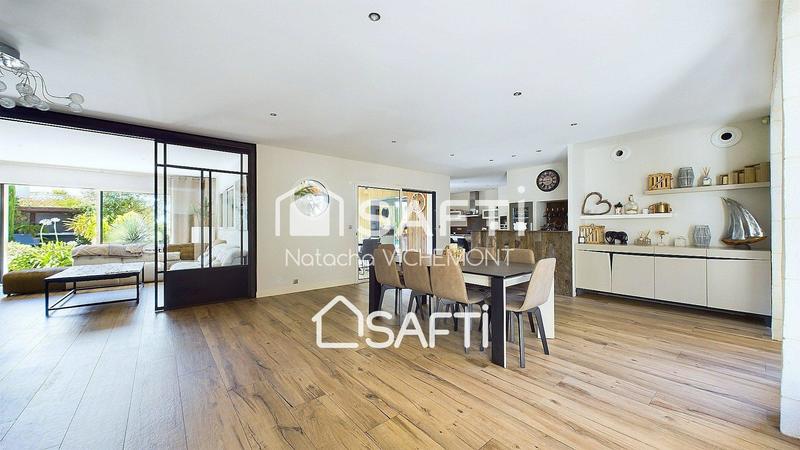 Maison - 423 m² - 17 pièces