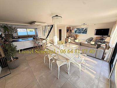 Maison - 145 m² - 10 pièces