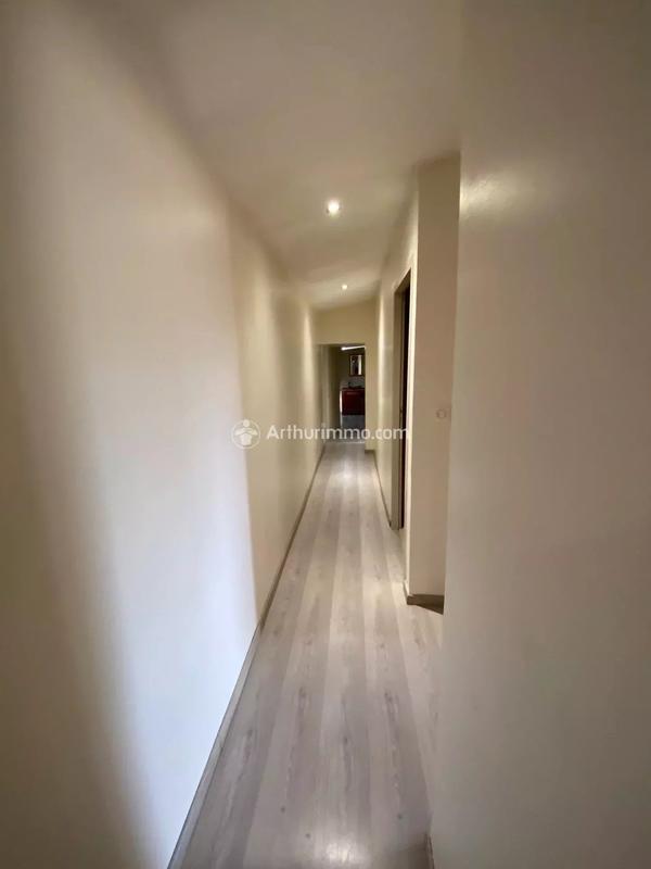 Maison - 217 m² - 7 pièces