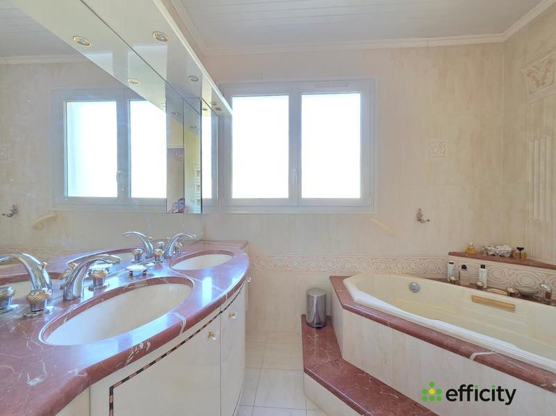 Villa - 152 m² - 5 pièces