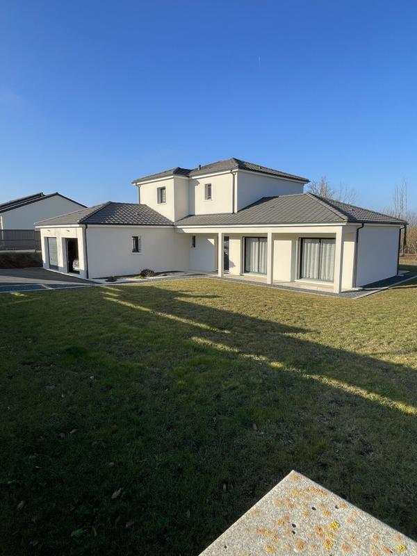 Maison - 143 m² - 7 pièces