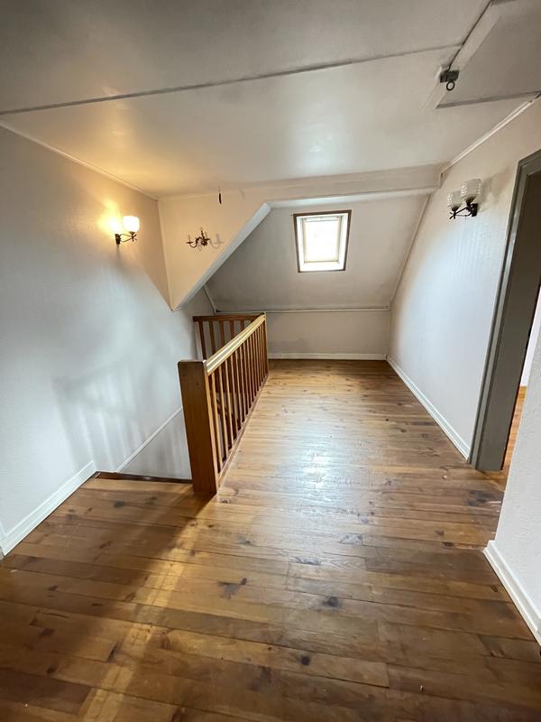 Appartement - 104 m² - 4 pièces