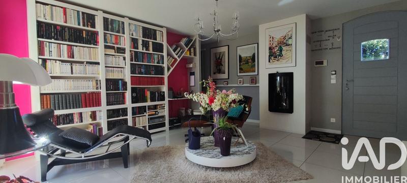 Maison - 277 m² - 9 pièces