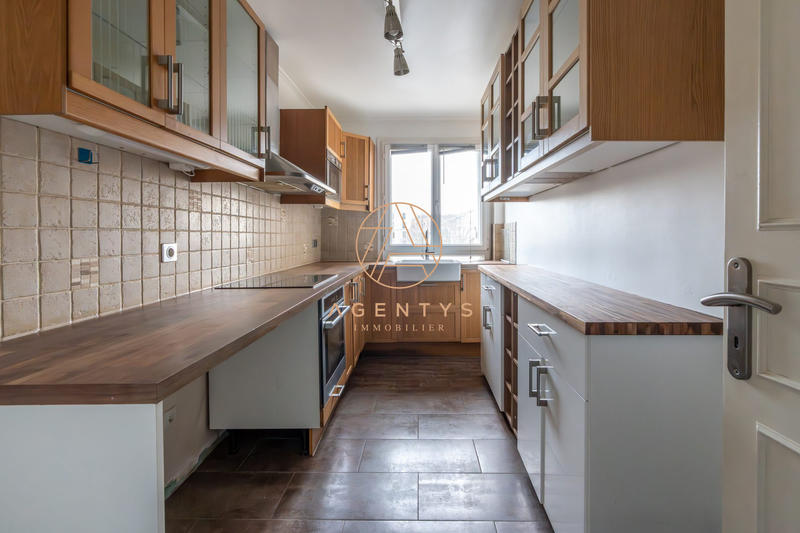 Appartement - 80 m² - 3 pièces