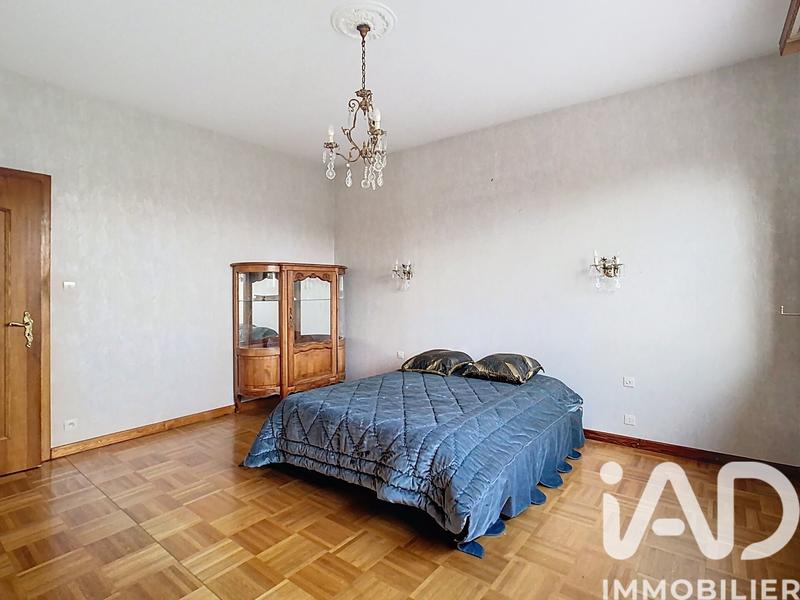 Maison - 357 m² - 8 pièces