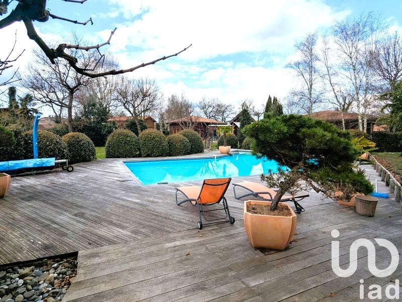 Maison de maîtres - 243 m² - 7 pièces