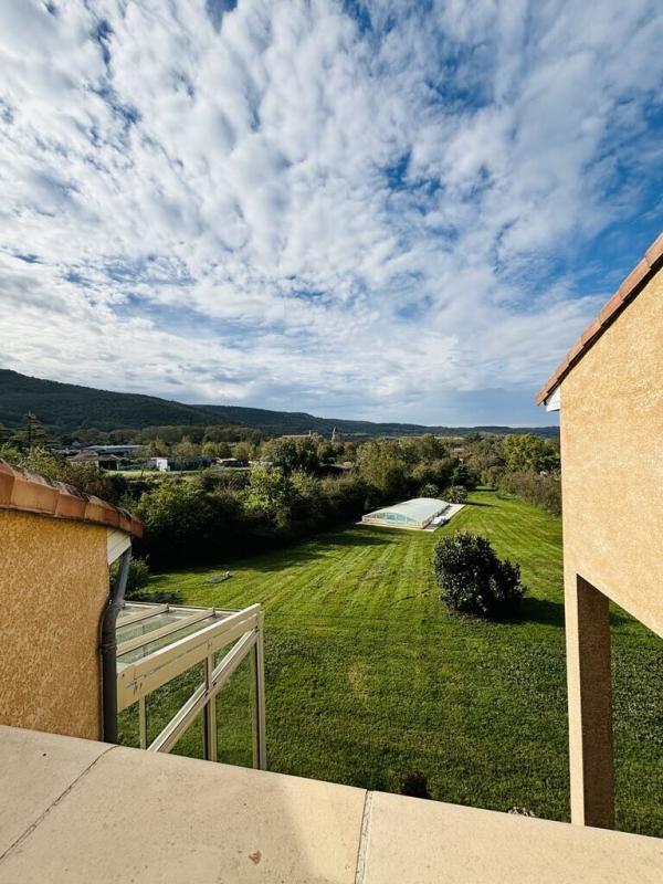 Maison d'architecte - 270 m² - 6 pièces