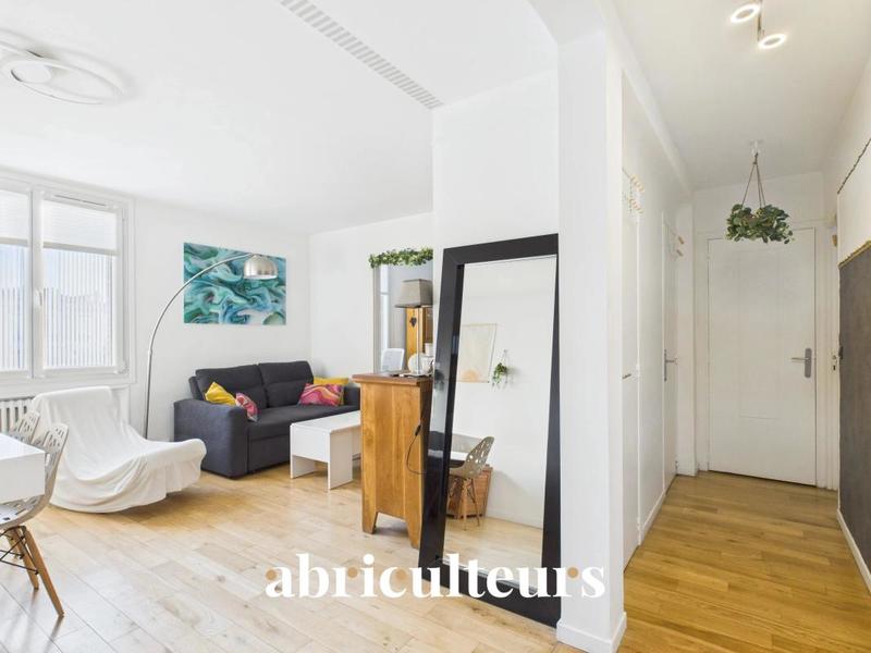 Appartement ancien - 66 m² - 4 pièces