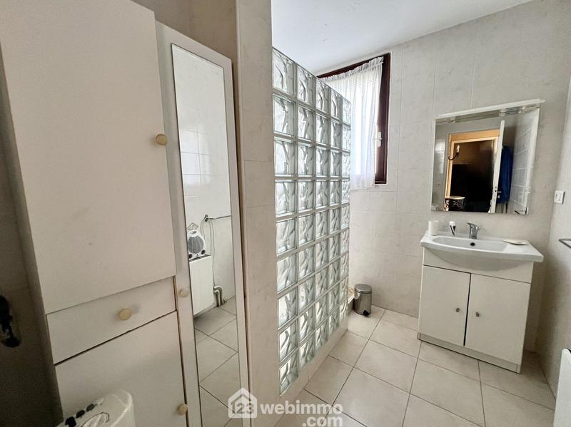 Appartement - 102 m² - 6 pièces