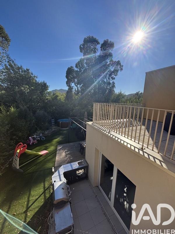 Maison - 87 m² - 4 pièces