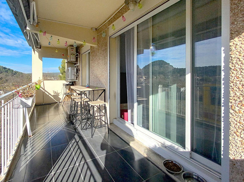 Appartement - 97 m² - 5 pièces