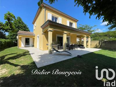 Maison - 185 m² - 8 pièces