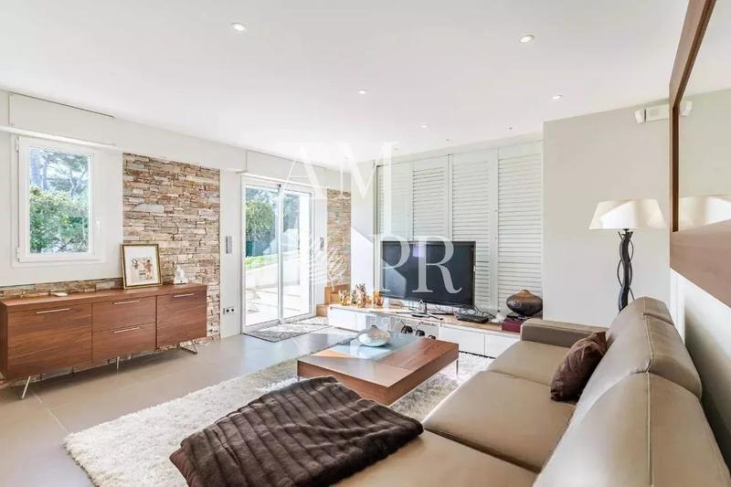 Villa - 555 m² - 10 pièces