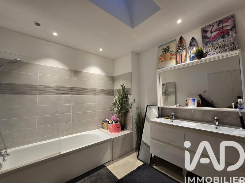 Maison - 102 m² - 4 pièces