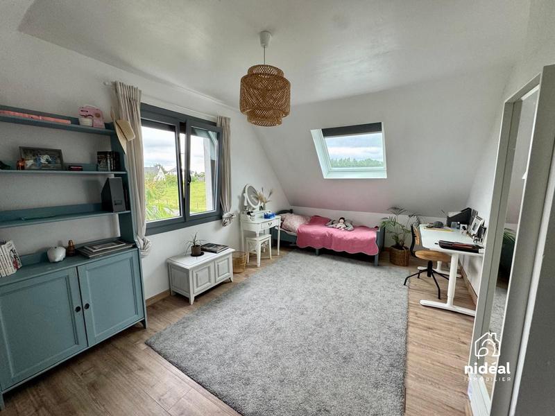 Maison traditionnelle - 168 m² - 6 pièces