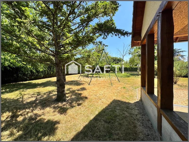 Maison - 220 m² - 10 pièces