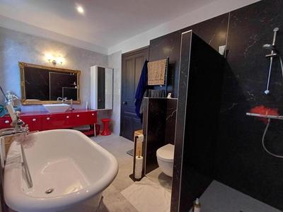 Maison - 136 m² - 6 pièces