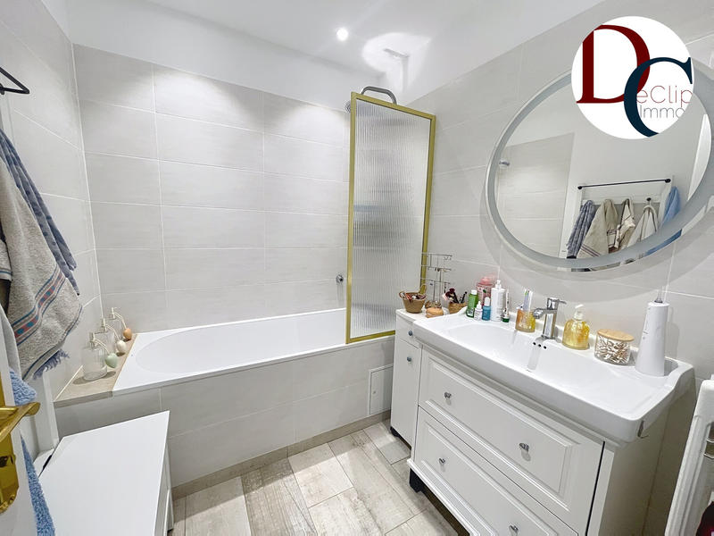 Appartement - 108 m² - 4 pièces