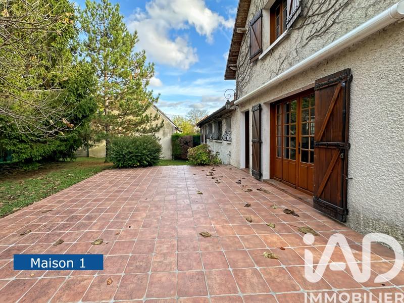 Maison - 278 m² - 9 pièces