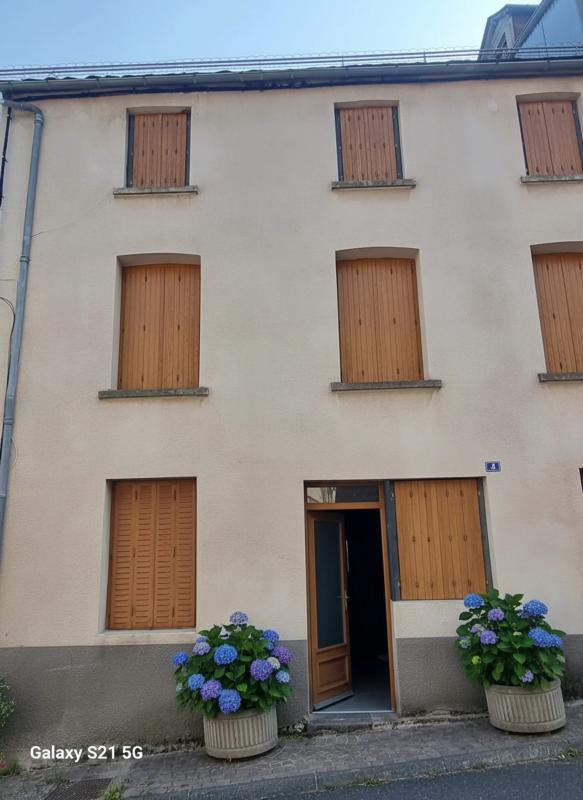 Maison - 90 m² - 6 pièces