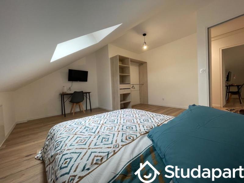 Chambre - 9 m² - 1 pièce