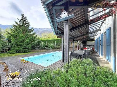 Maison - 152 m² - 6 pièces