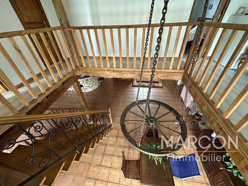 Maison de village - 237 m² - 9 pièces