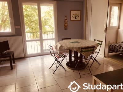 Appartement - 70 m² - 5 pièces