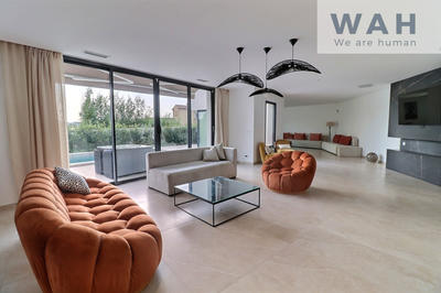 Villa - 220 m² - 5 pièces